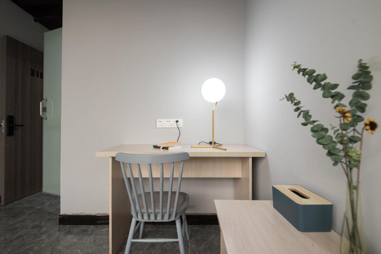 Pu Chun International Hostel -Yugarden & Old Town 샹하이 외부 사진